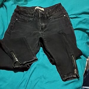 Blue Spice Black Cropped Jeans with Zipper Details